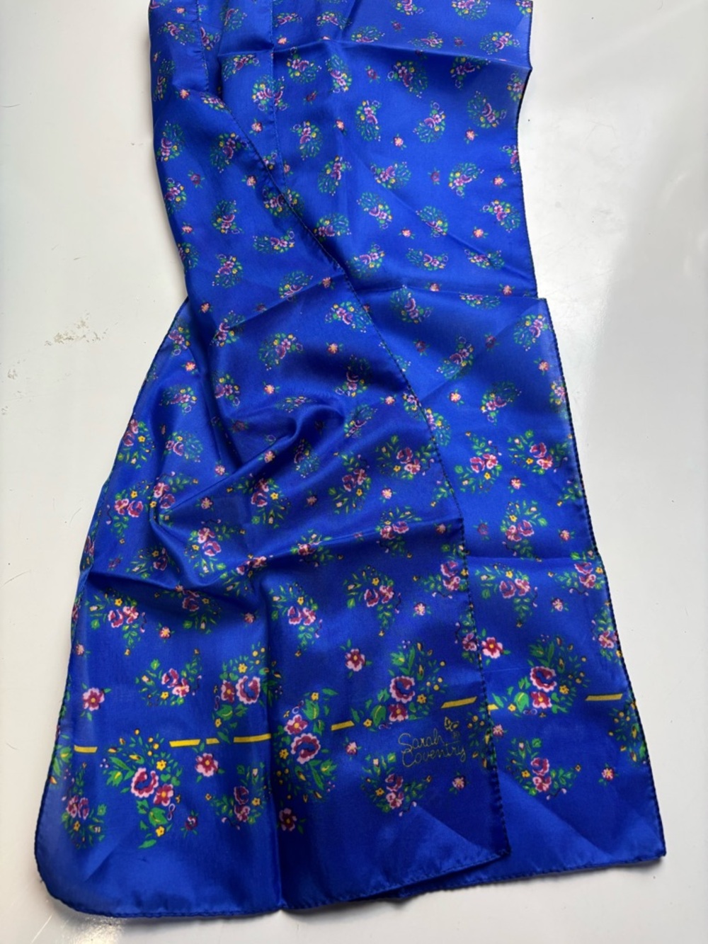 Sarah Coventry‎ floral vintage scarf